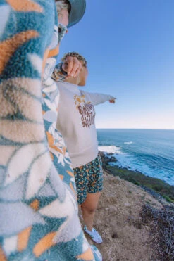 KAVU Crew Crop 26 KAVU Crew Crop -KAVU Sale Store 2239 OATMEAL B3 S25 2x3 5124686a 4f11 4a7c 9a1a 8f41d81612bb