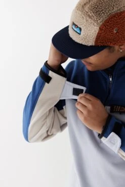 KAVU Fleece Throwshirt -KAVU Sale Store 318 STORMBREW B2 F25 2x3 e20feb99 1782 4208 88f5 d23a6dca8234