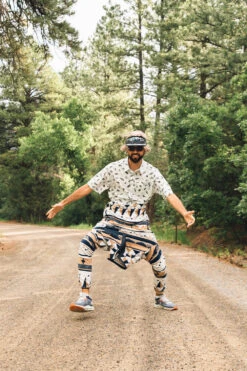 KAVU Teannaway -KAVU Sale Store 5065 PEAKSLINE B1 2x3 0e7c588e f242 46d4 8d9b 6beaee19f0b5