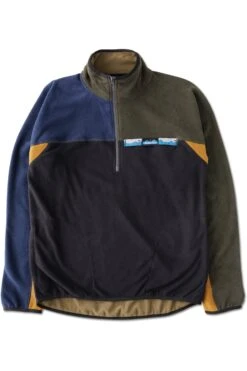 KAVU Winter Throwshirt