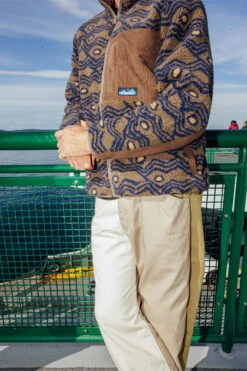 KAVU Wayside -KAVU Sale Store 5209 WALNUTMOUNTAIN B4 F25 2x3 bc2b3b18 48f5 4a93 afbc 6ac2b52dca15