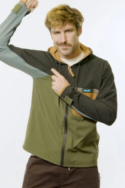 KAVU River Throwshirt -KAVU Sale Store 5245 THUMB T1 S24 2x3 96fce068 d074 4423 9fee 2cc3f7c4d197