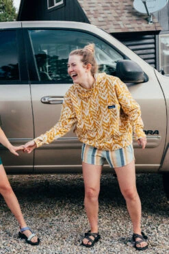 KAVU Aberdeen -KAVU Sale Store 6059 PALISADESTRIPE B1 2x3 e502b139 c1b3 42a4 a326 5235b24ae2ff