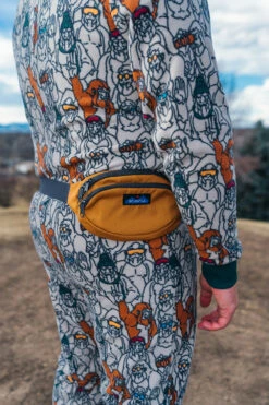 KAVU Ernesto -KAVU Sale Store 767 CLOSEUP B3 2x3 c726ad66 7cd0 499c a5ea 04d4bcafe6f2