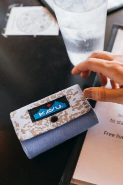 KAVU Polka Pouch -KAVU Sale Store 9447 BEACHDOODLE B2 2x3 38135436 9a3c 4c6f b802 1d51762a60ce