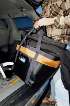 KAVU Hauler Tote 34 KAVU Hauler Tote -KAVU Sale Store 9527 ALLCOLORS B3 F25 2x3 488dfd40 e16d 4445 829a 4f7f7b99b841